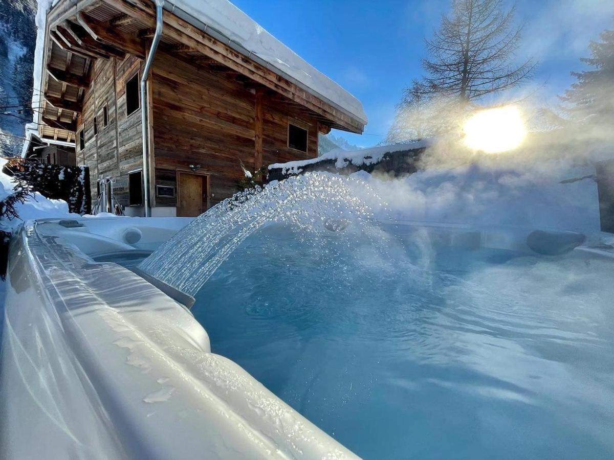 Chalet Le Petit Nicolas, Jacuzzi, Vue Mont Blanc Шамони Экстерьер фото