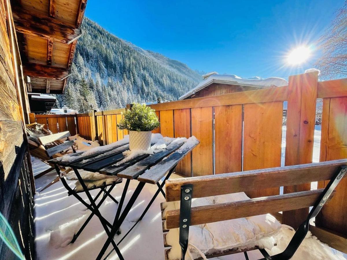 Chalet Le Petit Nicolas, Jacuzzi, Vue Mont Blanc Шамони Экстерьер фото