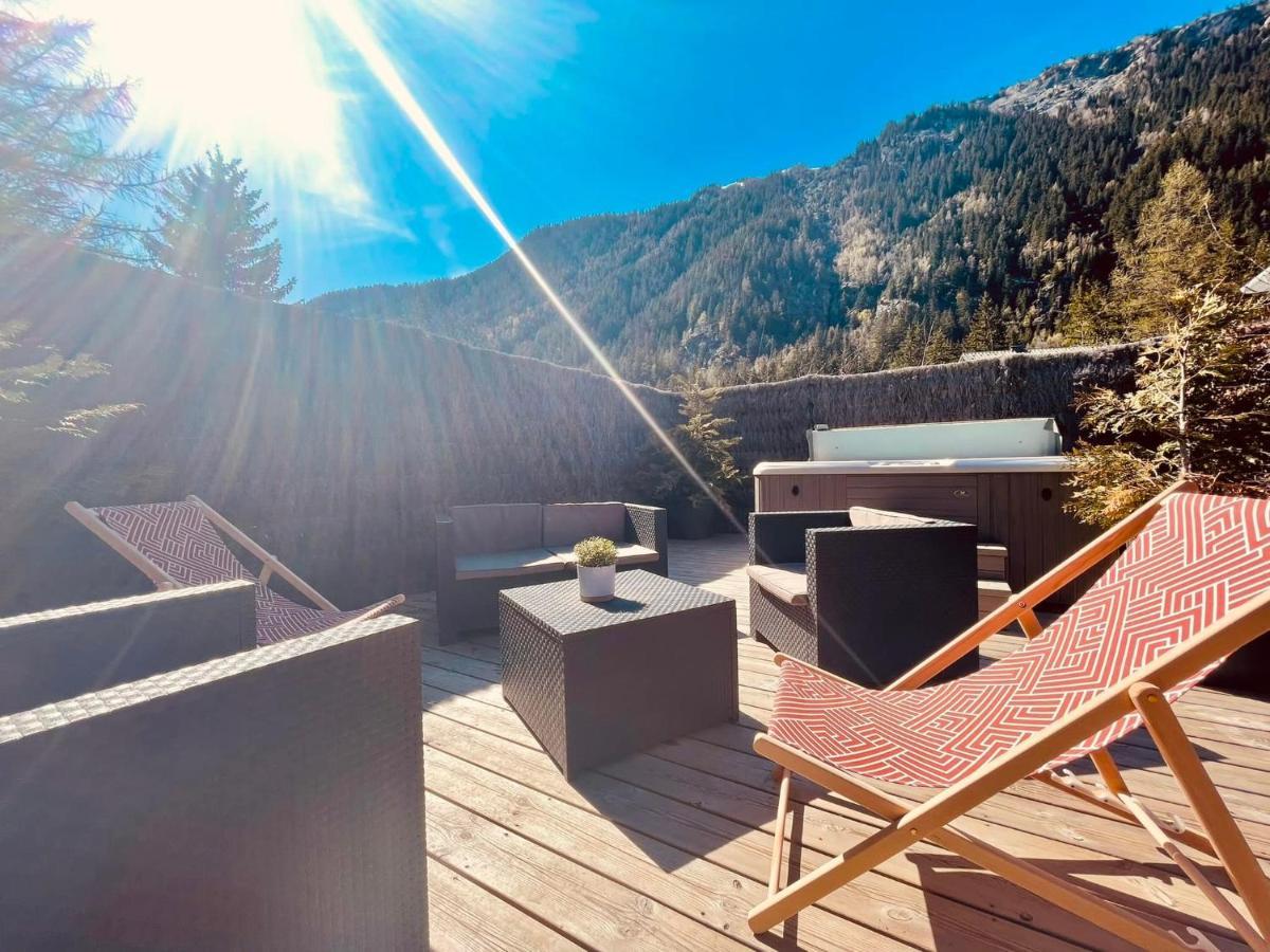 Chalet Le Petit Nicolas, Jacuzzi, Vue Mont Blanc Шамони Экстерьер фото