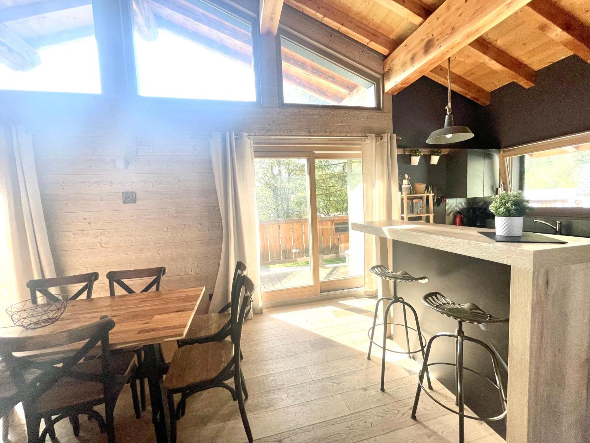 Chalet Le Petit Nicolas, Jacuzzi, Vue Mont Blanc Шамони Экстерьер фото