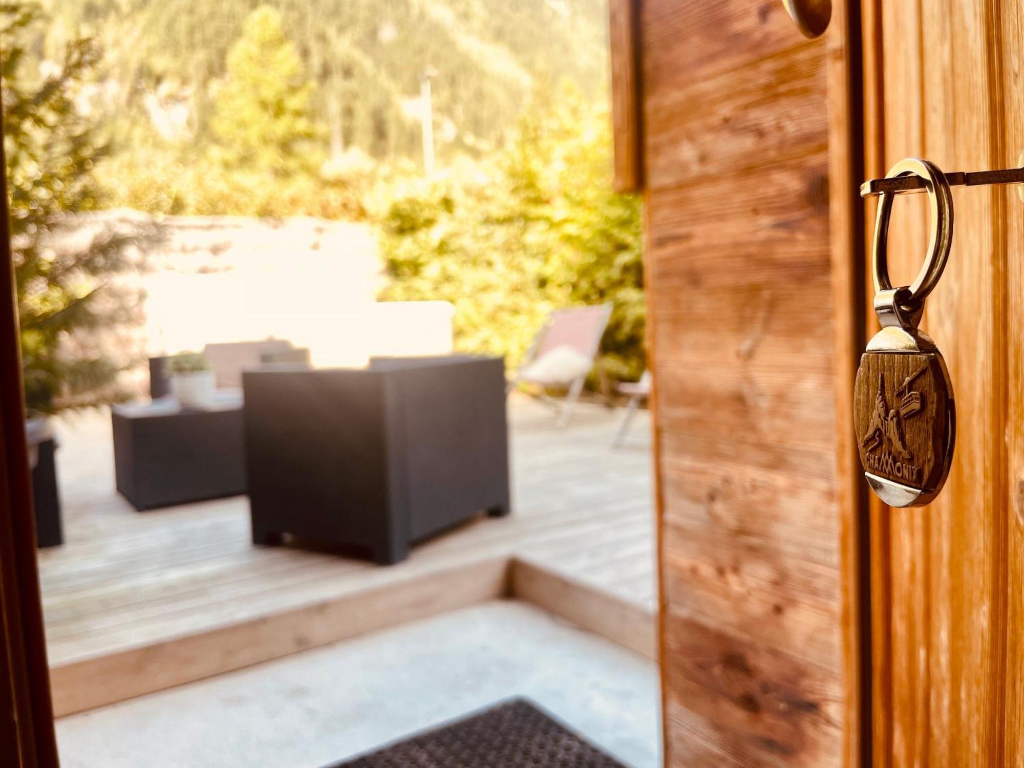 Chalet Le Petit Nicolas, Jacuzzi, Vue Mont Blanc Шамони Экстерьер фото
