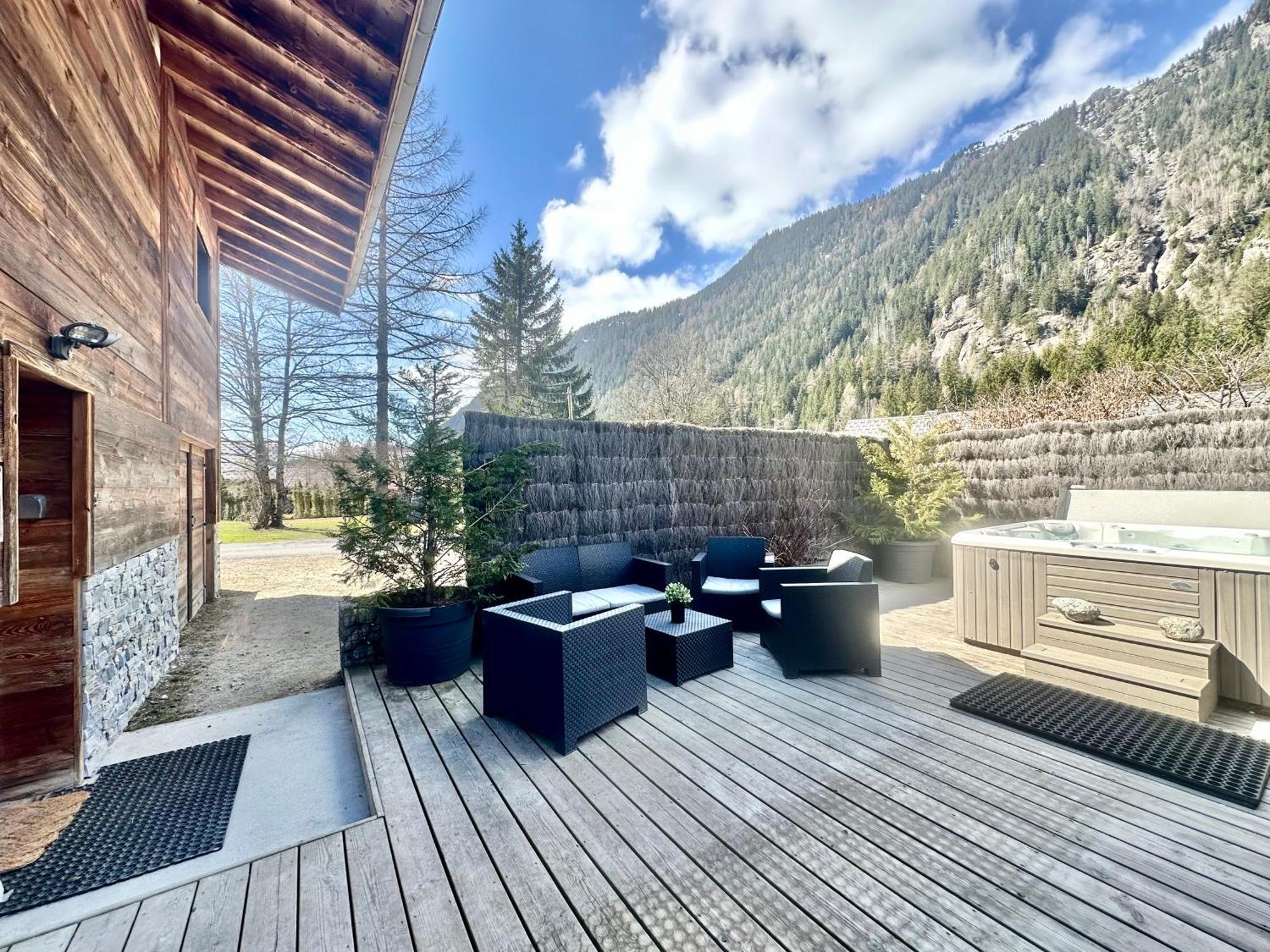 Chalet Le Petit Nicolas, Jacuzzi, Vue Mont Blanc Шамони Экстерьер фото